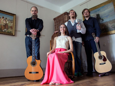 Концерт музичного гурту "Хрущі" в музеї Івана Труша