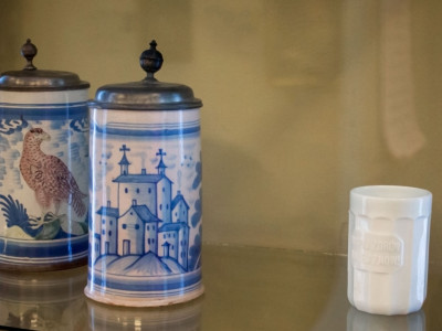 Експонати виставки "Зрілість" надані Львівською пивоварнею