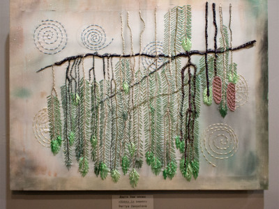 Експозиція виставки художнього текстилю "Шовк і льон"