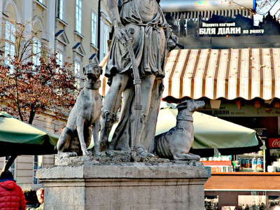 Площа Ринок у Львові, криниця Діани. Фото Тетяна Жернова, 2015 рік