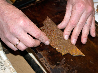 В майстерні художника-реставратора Андрія Макаровського