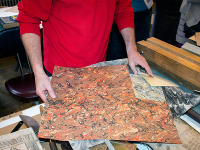 В майстерні художника-реставратора Андрія Макаровського