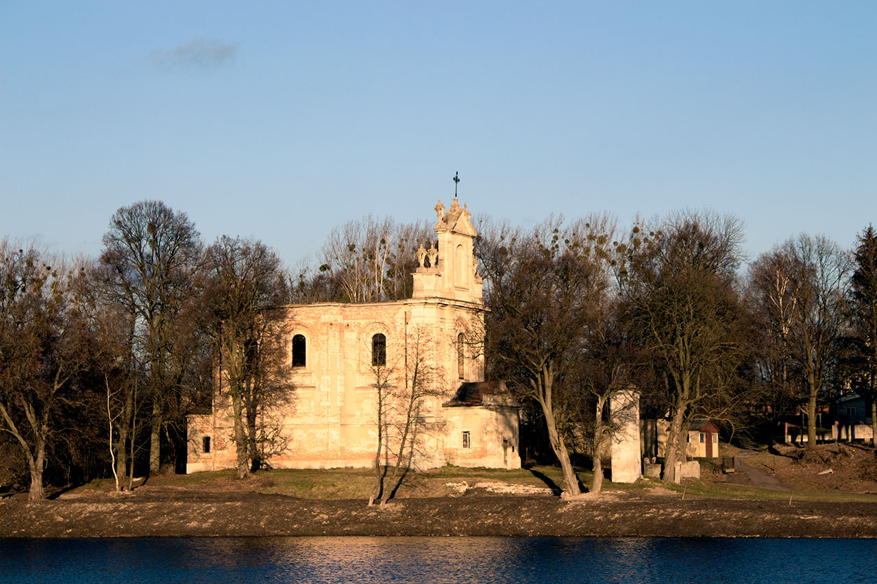Костел Усіх Святих у Годовиці, фото 2015 року