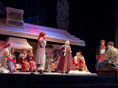 Сцена з вистави "Різдвяна ніч"