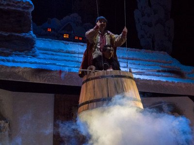 Сцена з вистави "Різдвяна ніч"