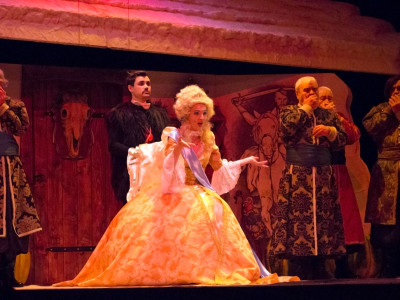 Сцена з вистави "Різдвяна ніч"