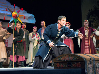 Сцена з вистави "Різдвяна ніч"