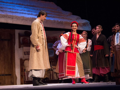 Сцена з вистави "Різдвяна ніч"