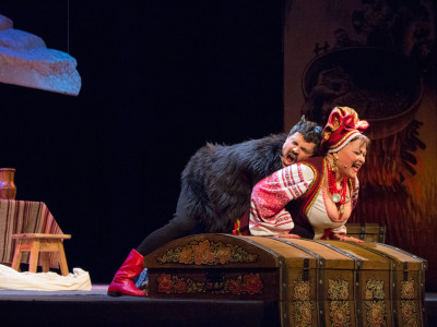 Сцена з вистави "Різдвяна ніч"