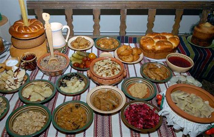 Різдвяний стіл. Фото daily.com.ua