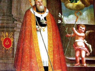 Яків Стрепа, перший Галицько-львівський латинський архієпископ, у 1385-1388 роках був настоятелем монастиря Святого Хреста у Львові.