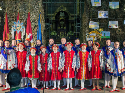 Вокально-хореографічний ансамбль «Сонечко» на святкому концерті під назвою “Різдвяний вечір по-волонтерськи!”