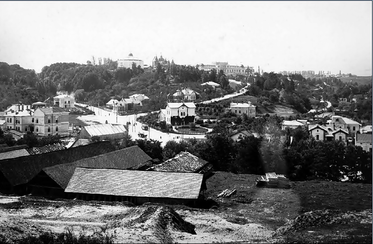 Вид на парк Кілінського та Софіївку. В центрі школа Св.Софії, поч. ХХ ст.