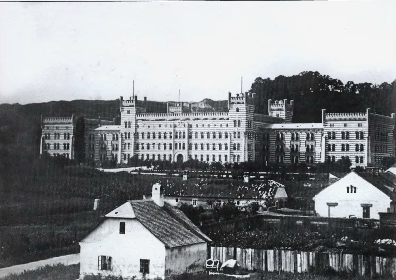 Дім Інвалідів на вул. Клепарівській. Фото 1861-1870 рр.