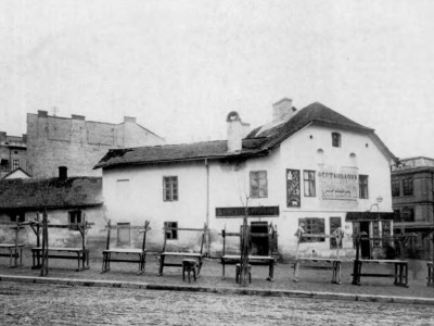 Торгові лавки Личаківського ринку по вул. Личаківській. Фото 1910 року