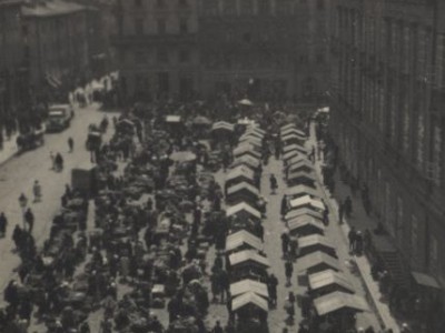 Базар на площі Ринок. Фото 1931-1935 рр.