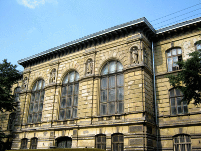 Фасад школи у наші дні. Фото: kartagoroda.com.ua