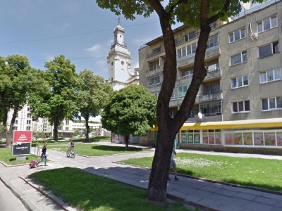 Будинок на місці давнього ринку на вул. Тершаківців. Сучасна панорама