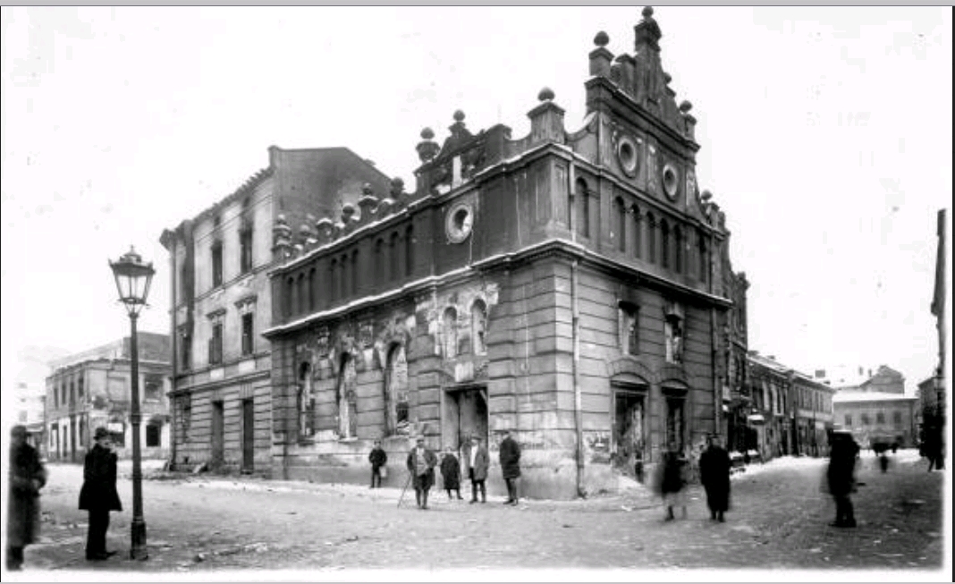 Хасидська синагога після пожежі (джерело фото https://ru.wikipedia.org/wiki/%D0%91%D0%B5%D0%B9%D1%82_%D0%A5%D0%B0%D1%81%D0%B8%D0%B4%D0%B8%D0%BC_(%D0%9B%D1%8C%D0%B2%D0%BE%D0%B2