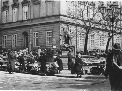 Ринок на площі Ринок. Фото міжвоєнного періоду