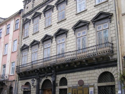 Палац Корнянкта, в котрому розміщувався Національний музей імені короля Яна III. Сучасне фото