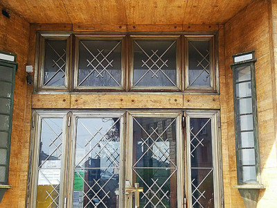 Львів, вул. Шевченка 7. Вхід.