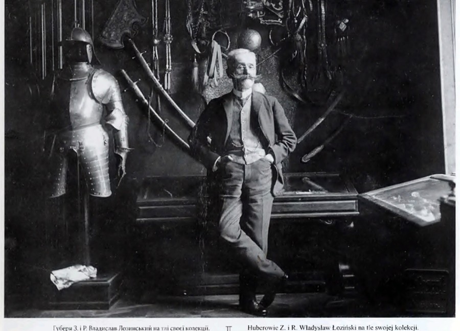 Владислав Лозинський на фоні своїх колекцій, 1910р (фото власність Котлобулатова І.)