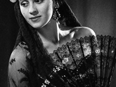 Рома Прийма на сцені (зі сайту http://www.syzokryli.com, http://www.brama.com)