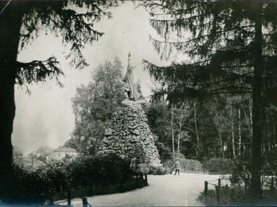 Пам'ятник Войцеху Бартошу Гловацькому на Личаківській. Фото 1925 року