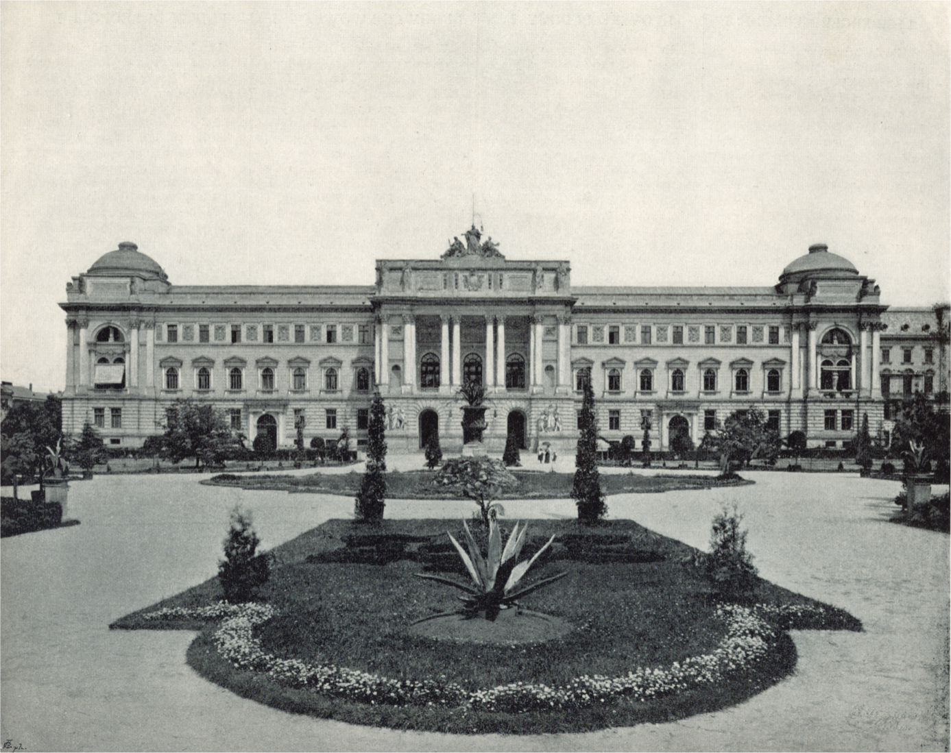 Галицький сейм (сьогодні головний корпус ЛНУ імені Івана Франка). Фото з uk.wikipedia.org