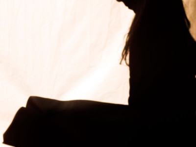 Сцена з вистави дитячого зразкового театру-студії «Чарівна Скринька» за мотивами історії Льюїса Керолла «Аліса у країні Чудес»