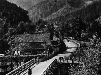 Микола Сеньковський. Дорога до річки, Косів, 1925–1930-ті рр. (зі сайту http://proidysvit.livejournal.com/105710.html)