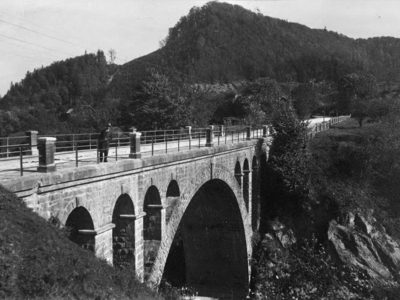 Микола Сеньковський. Міст через Рибницю, Косів, 1925–1930-ті рр. (зі сайту http://proidysvit.livejournal.com/61415.html)