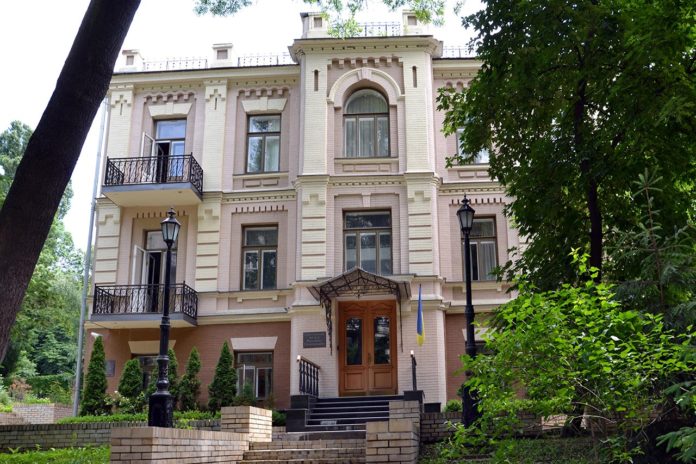 Історико-меморіальний музей Михайла Грушевського в Києві Історико-меморіальний музей Михайла Грушевського в Києві