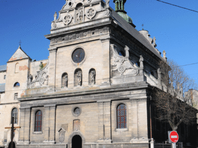 Церква св.Андрія Первозванного, колишній костел монастиря бернардинів