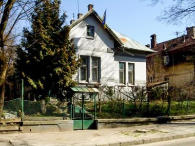 Особняк у Львові на вул. С. Рудницького, 11а, його будівництво завершилося 1911 року