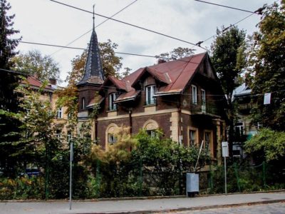 Вілла у Львові по вул. Генерала Чупринки, 21