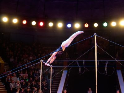 Гімнасти на турніках під керівництвом Володимира Єрьоменка