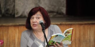 «Я дарую тобі ці вірші, як вишневі півонії…», або поетичний вечір у домі Антоничів