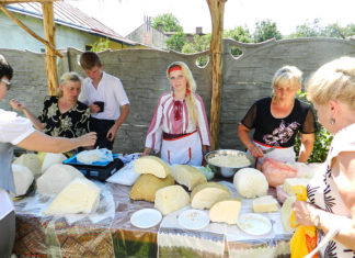 Фестиваль сиру і бринзи в Винниках