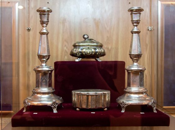 Експозиція виставки &laquo;Раритети єврейської спадщини&raquo;