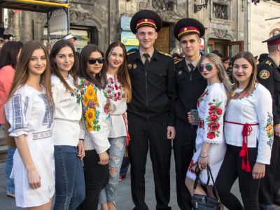 "Парад вишиванок - 2017" у Львові 18 травня 2017 року