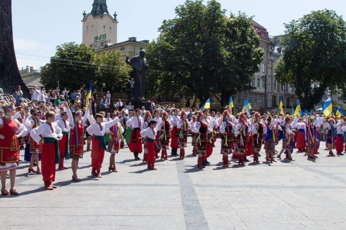 Як у Львові гопак танцювали