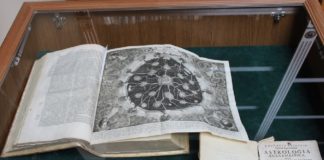 Стародруки з фондів НБ ЛНУ. Фото Р. Лаврентія