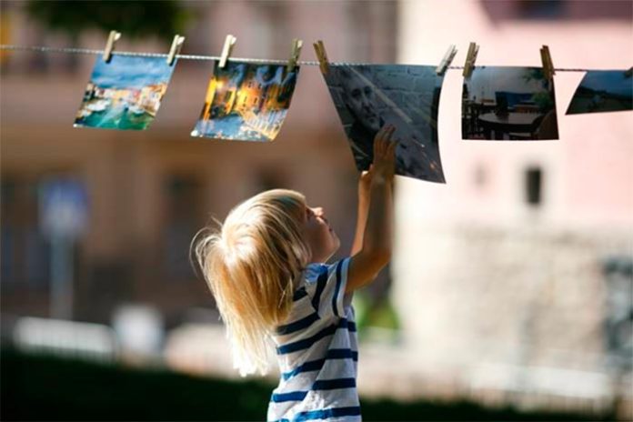 Фотовиставка просто неба «На прищепках» збиратиме гроші для хворих дітей