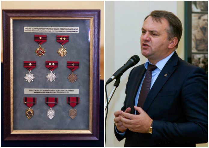 Нащадкам героїв УПА вручили Хрести Бойової Заслуги Нащадкам героїв УПА вручили Хрести Бойової Заслуги