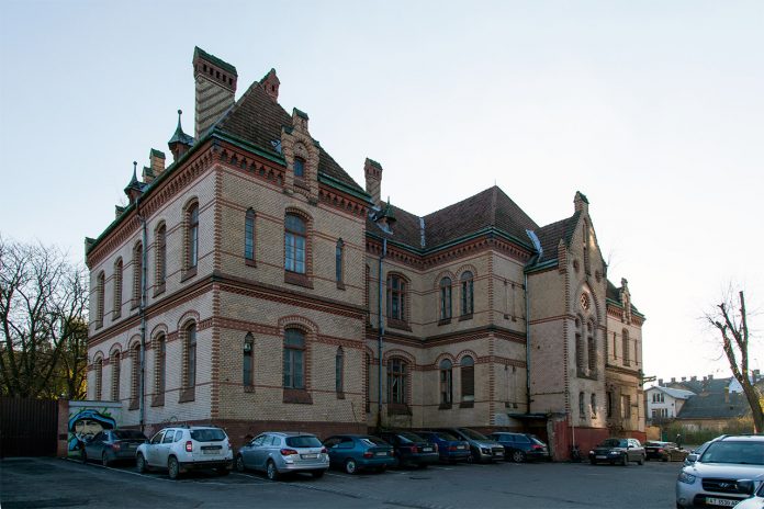 Заклад для невиліковно хворих наСмаль-Стоцького