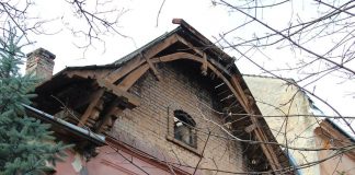 Давня вілла, збудована за проектом архітектора Івана Долинського у Львові