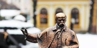 Пам’ятник Тарасові Шевченку для незрячих у Львові. Фото: Олена Ляхович, Гал-інфо