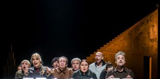 Сцена з вистави "Борис Годунов"